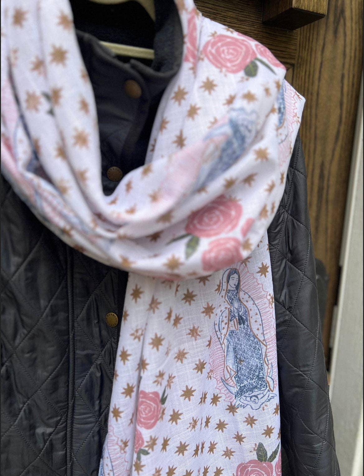 Marigold Catholic Goods, Co. – Engroshandel Tørklæde - Dame – Guadalupe Tørklæde0