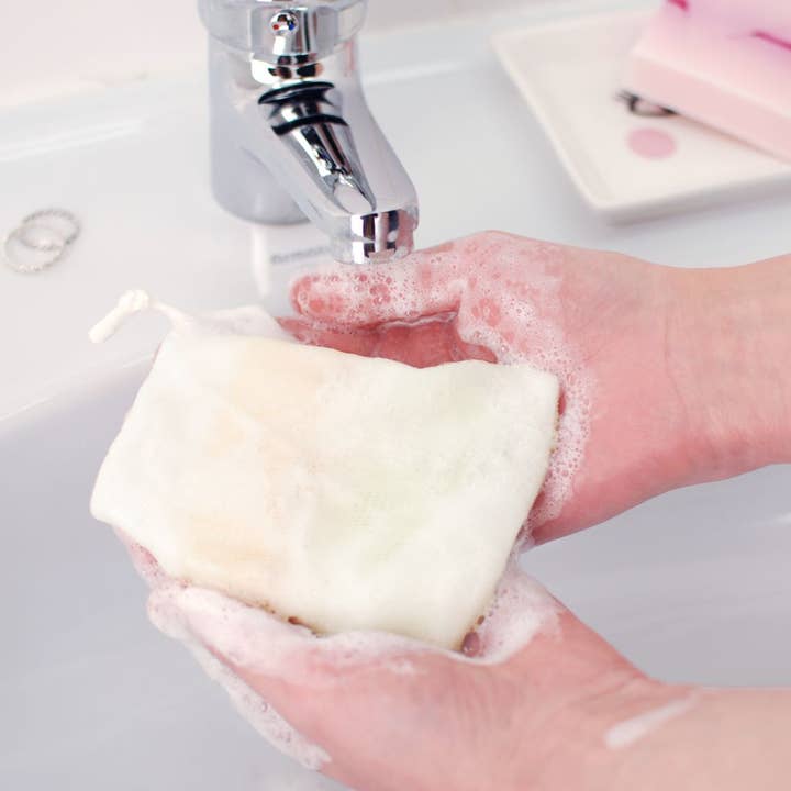 BadeFee - Wholesale Bar Soap - Rose Garden Care Soap - with delicately floral rose