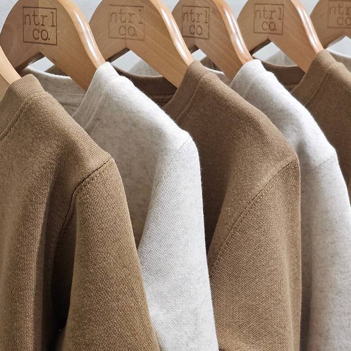 ntrl co. - Wholesale Sweatshirt - Kids - Beige & Kisses Valentine Crew