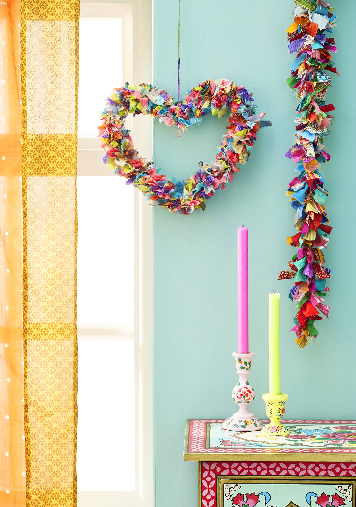 Namaste - Wholesale Wreath - Recycled Sari Wreath Multicolour Heart1