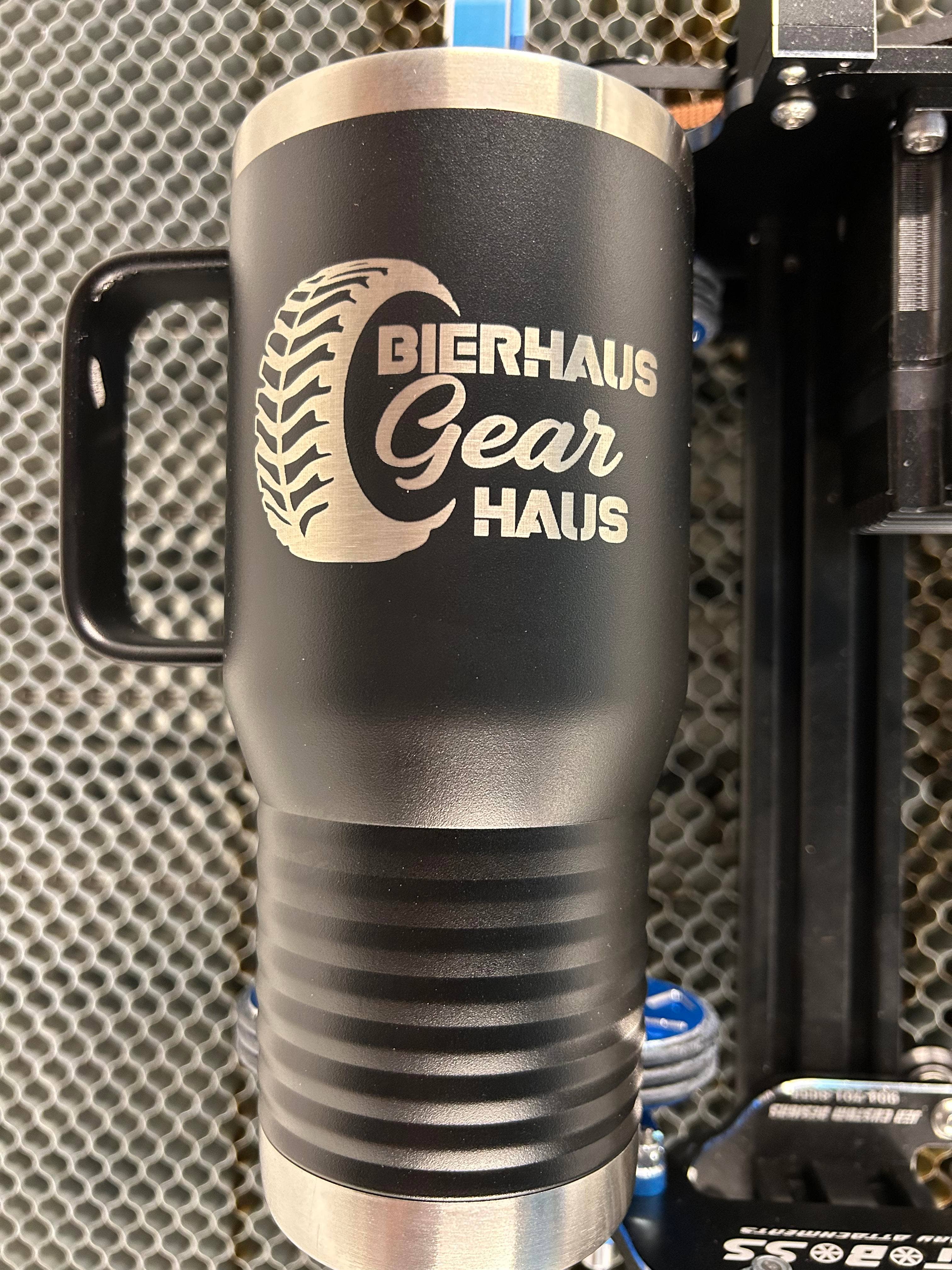 NOCO Engraving – wholesale Insulated mug/tumbler – Customizable Polar Camel 20 Vacuum Insulated Travel Mug8