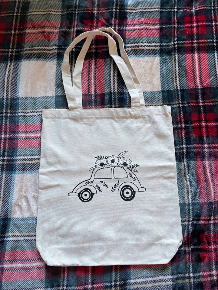 Voiture-poussette rétro avec fleurs, sac fourre-tout en toile, sac réutilisable pour la vente par Jeanne Mari & Co