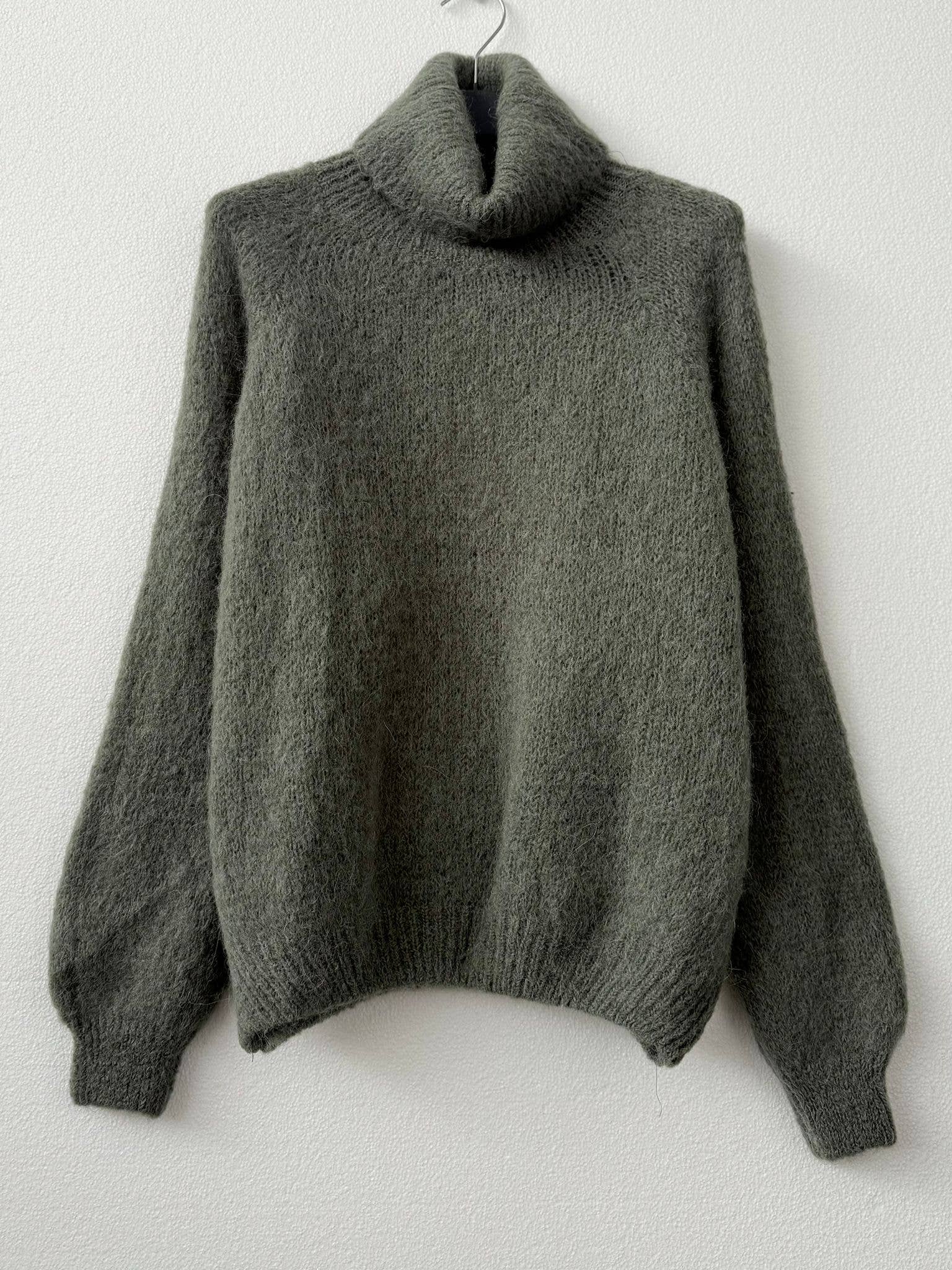 NOELINE - Wholesale Knit Sweater - Women's - Turtleneck sweater 50% alpaca 18885