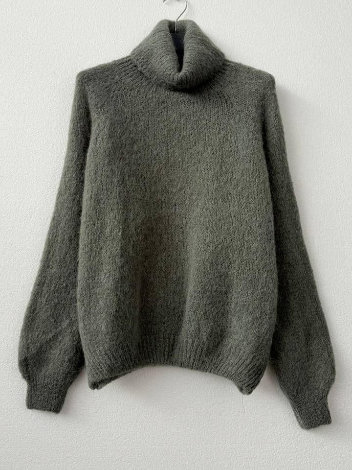NOELINE - Wholesale Knit Sweater - Women's - Turtleneck sweater 50% alpaca 18885