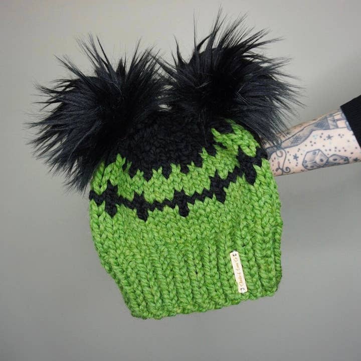 Charlie & Luna Co. - Vente Bonnet – unisexe - Le Bonnet Double Pompon Frankenstein - Bonnet Tricoté Halloween 20250