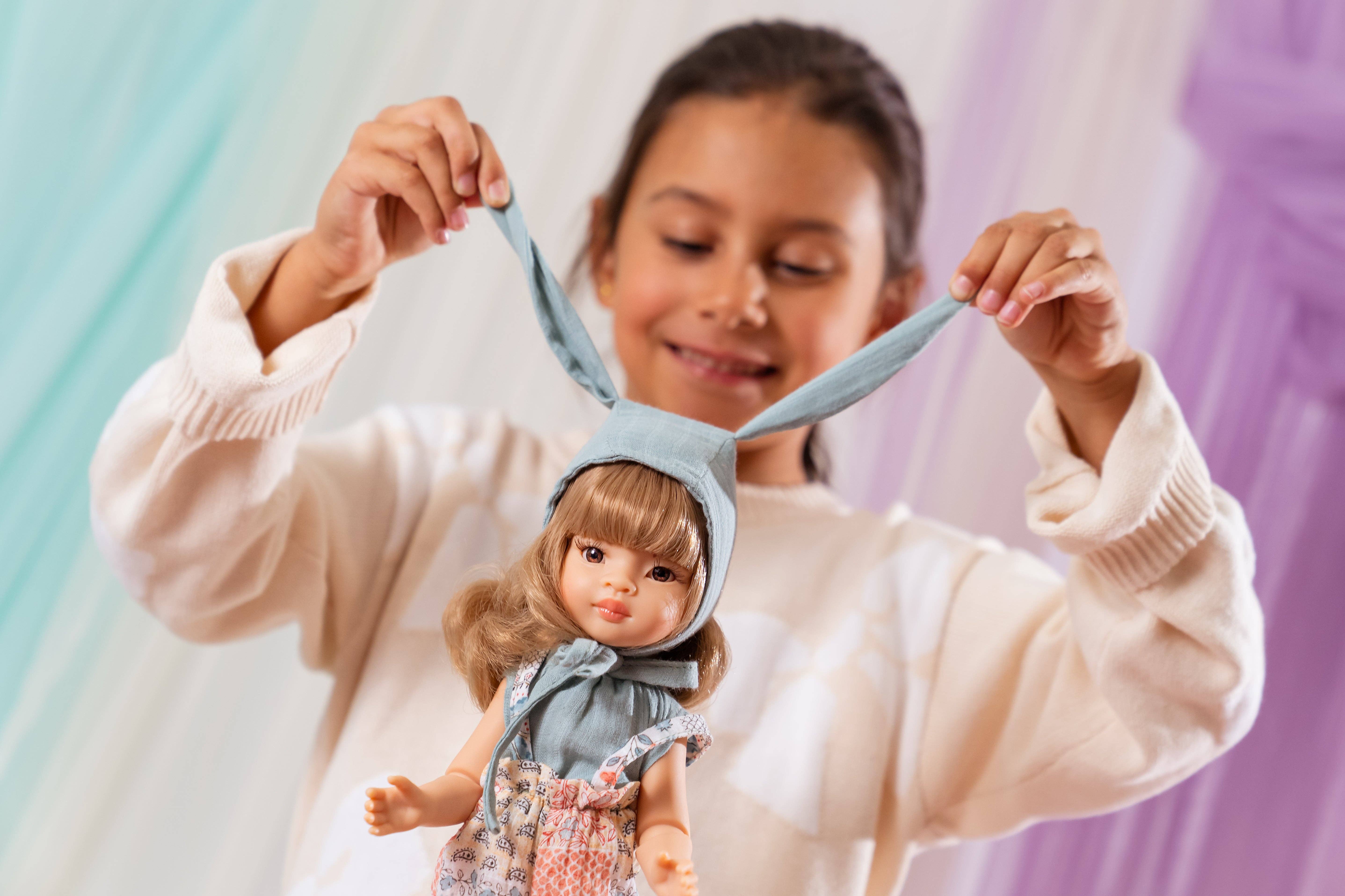 Shine on me Distribution - Wholesale Doll - Kids - Las Amigas Articulated Doll - Manica - Paola Reina1