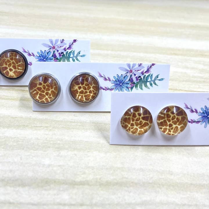 Clous d'oreilles à imprimé girafe pour la vente par Only Once Originals