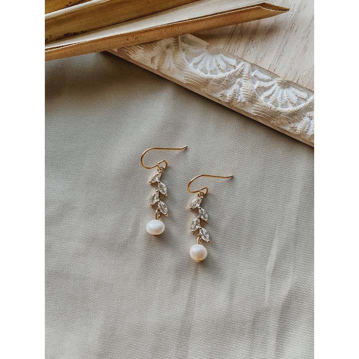 Clay & Fern Co. - Wholesale Dangle Earrings - Pearl Earrings - Gold Filled Wedding Jewelry2
