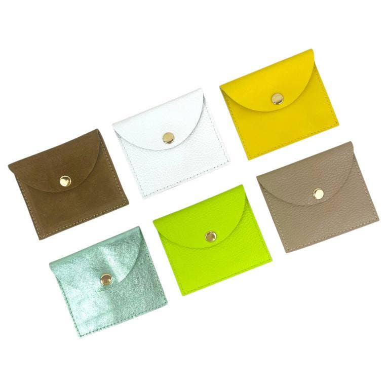 Chenson & Gorett – wholesale Coin purse – Women’s – Women's Compact Leather Wallet with Button Closure. Promo1