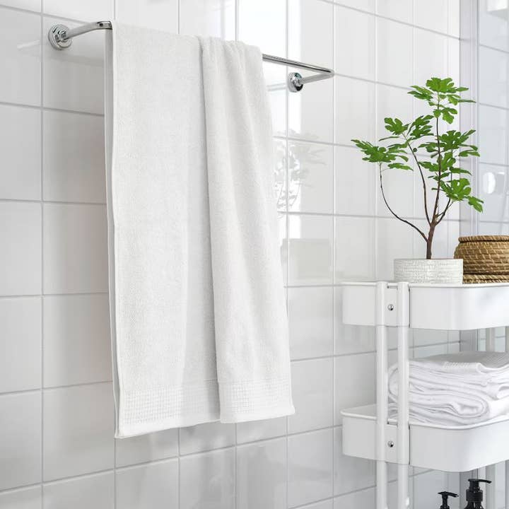 NHP International - Wholesale Bath Towel - White terry bath towels 70x140cm – 460GSM4