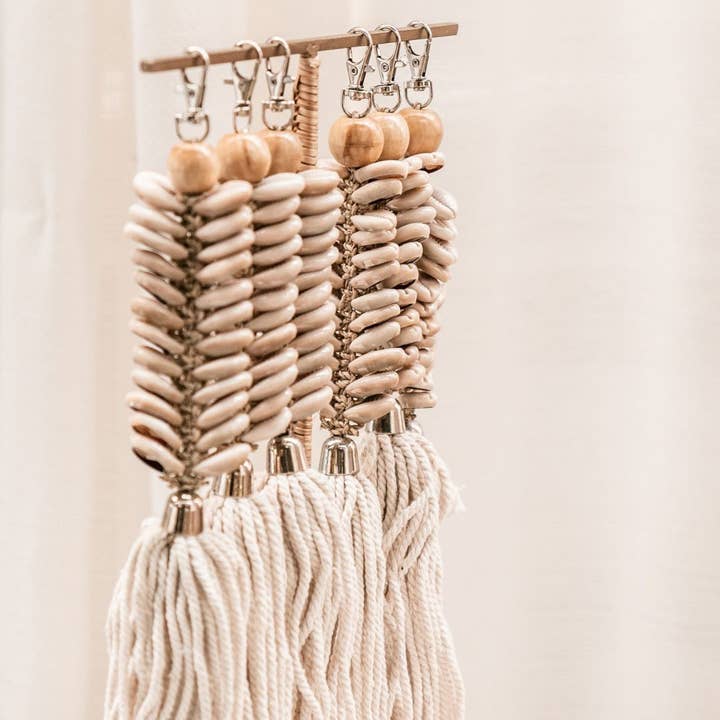 Tassel shells natural Kuyi for wholesale by Noa May