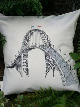 Fronha de lona Fremont Bridge por atacado de Alshiref Design and Print LLC