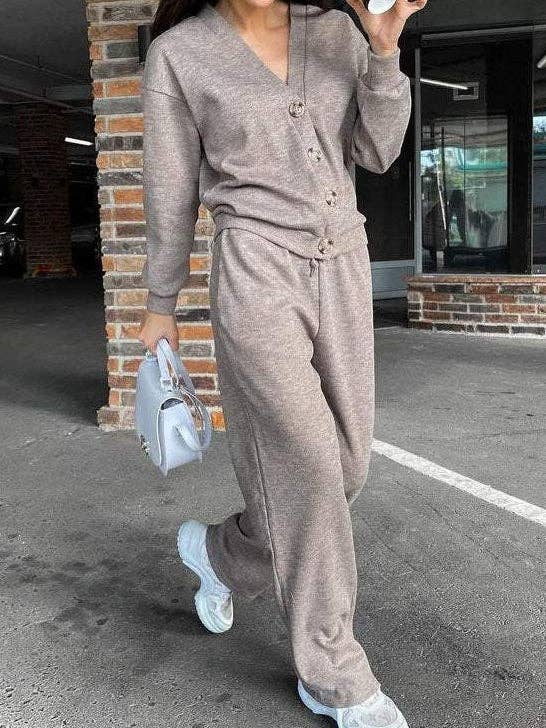 Sweetkama – wholesale Top & pants set (NOT Loungewear) – Women's – Ladies V-Neck Botton Top with Pants 2PCS Set SKST48799