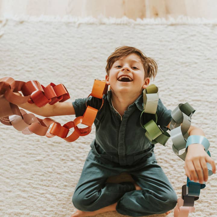 Giving Kind - from the creators of The Giving Manger - Wholesale Toy Set - Kids - The Kindness Chain - Classroom Edition4