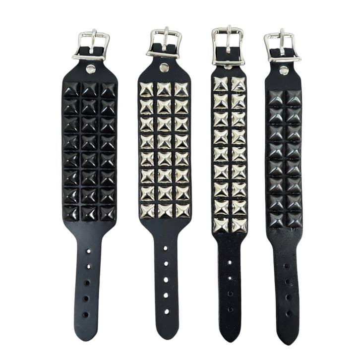 BC170 SCHNALLENARMBAND MIT 3 REIHEN 1/2" PYRAMIDENNIETEN für den Großhandel von Funk Plus