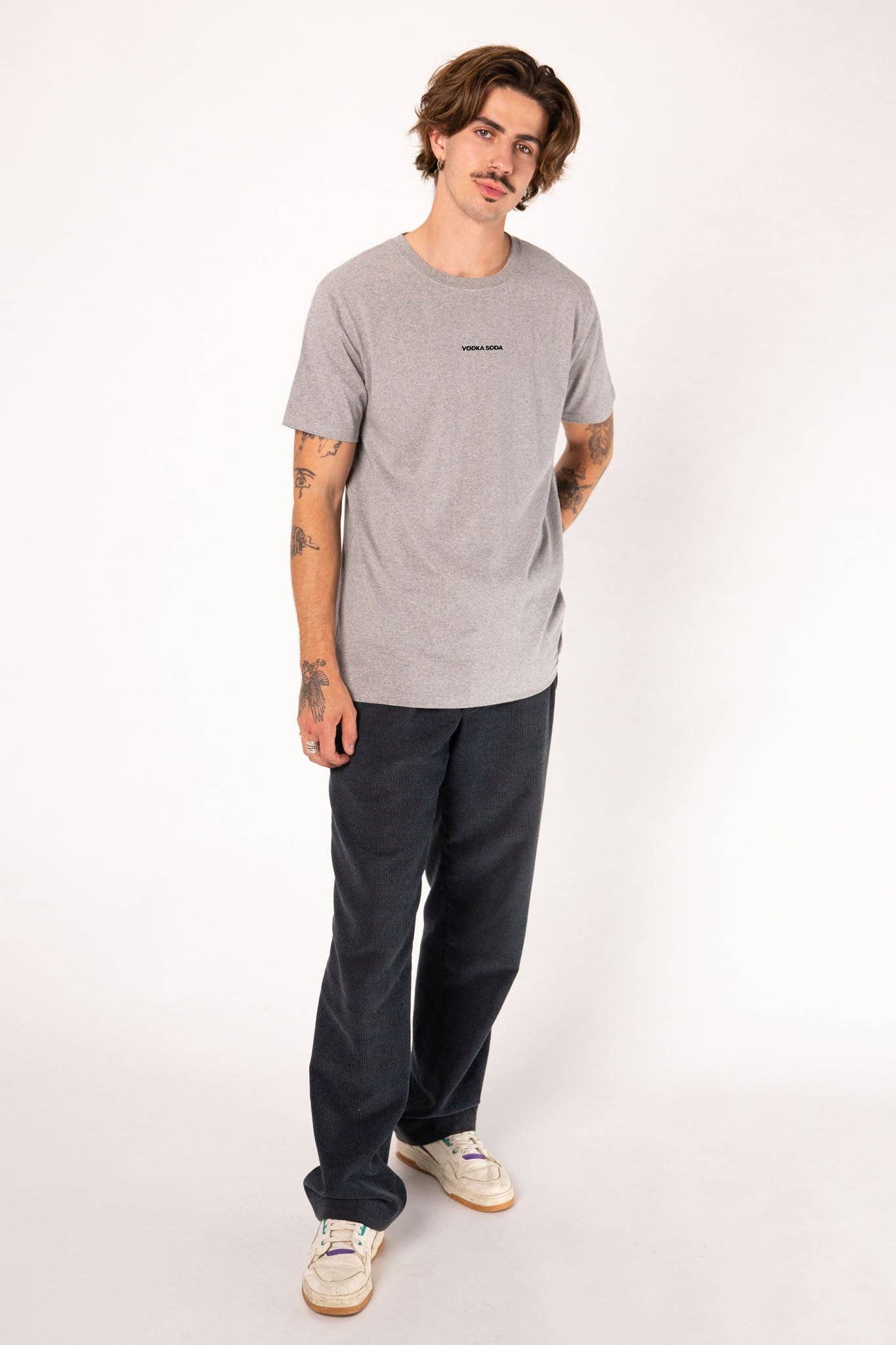 Fashion Drinks - Venta al por mayor Camiseta serigrafiada - Hombre - Vodka Soda | Camiseta bordada de algodón orgánico para hombre3