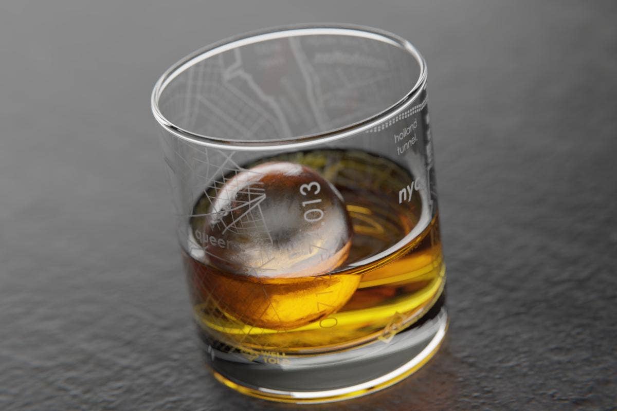 Well Told - Wholesale Cocktail/Liquor Glass - NYC Lower Manhattan City Map - Etched Whiskey Rocks Glass4