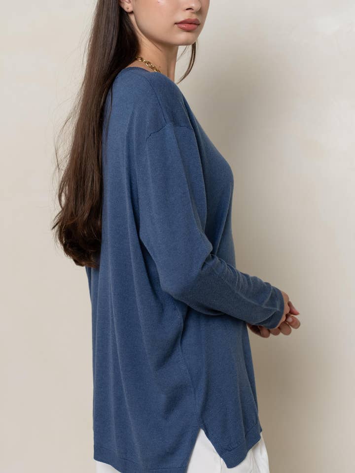 Pull col rond oversize en soie et cachemire pour la vente par jw.atelier