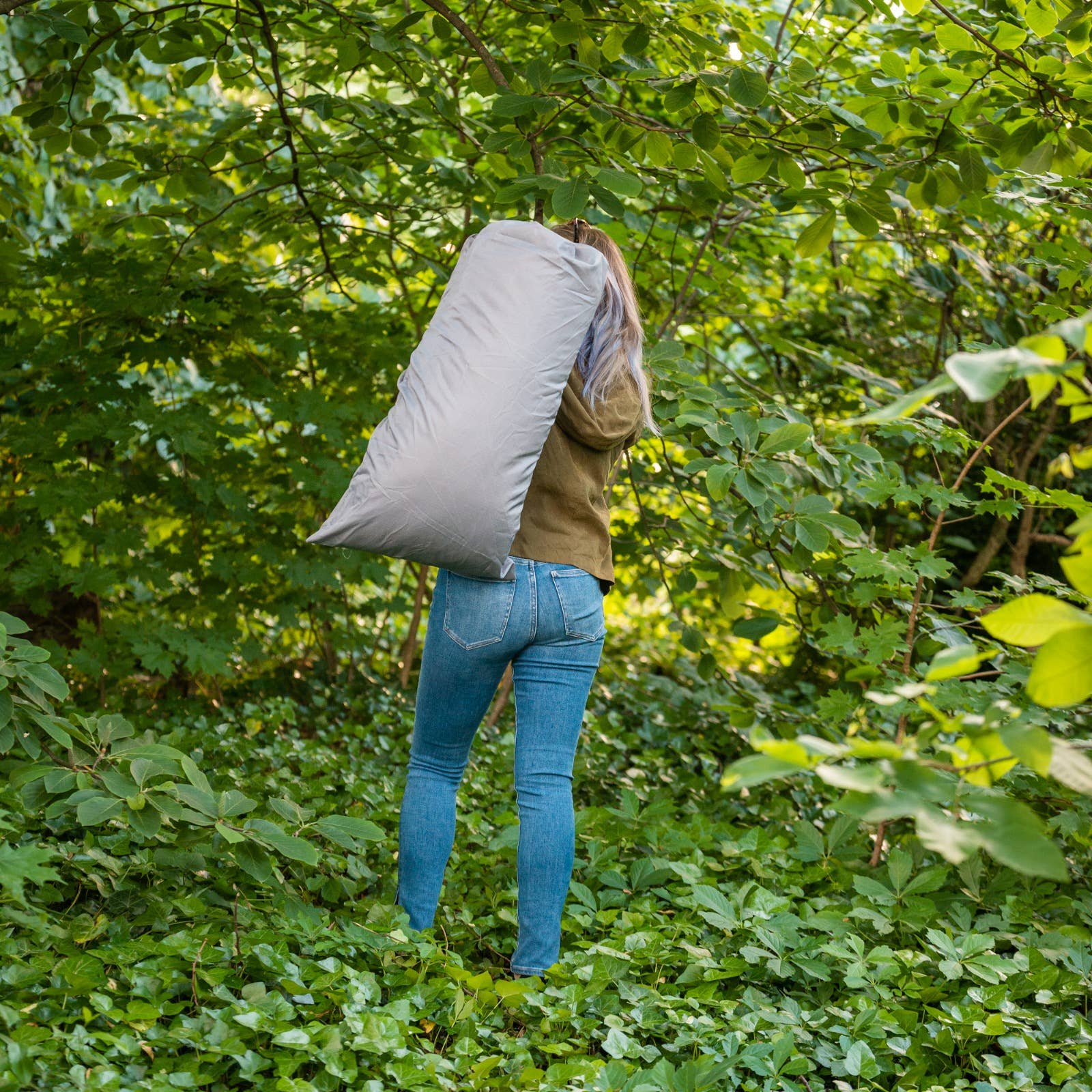 Gris Couvre-matelas et oreiller Alpcour pour lit de camping en vente sur Faire9
