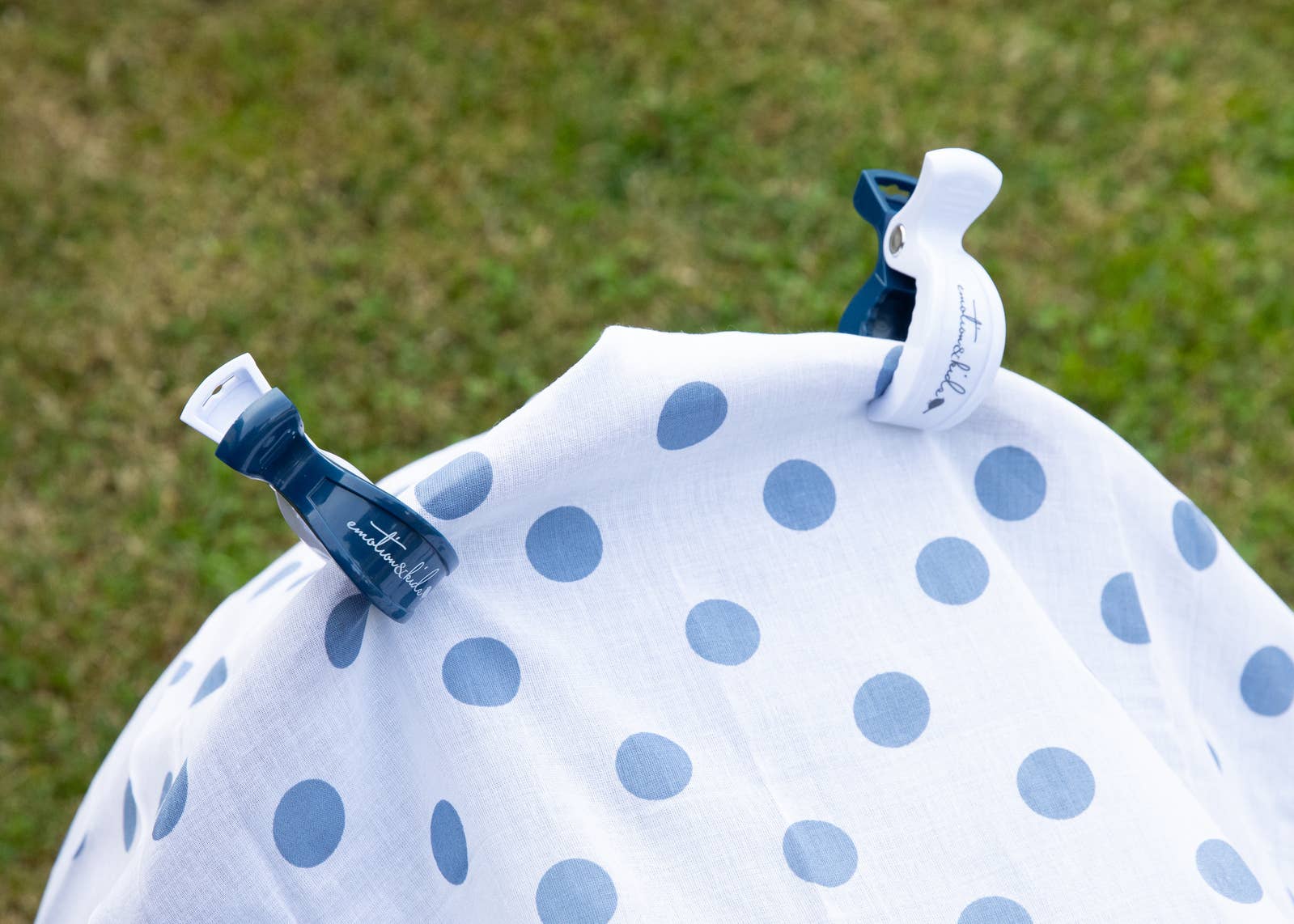 Emotion & Kids - Wholesale Clothes Clips - Navy Blue & White Pair Pram Clips  1