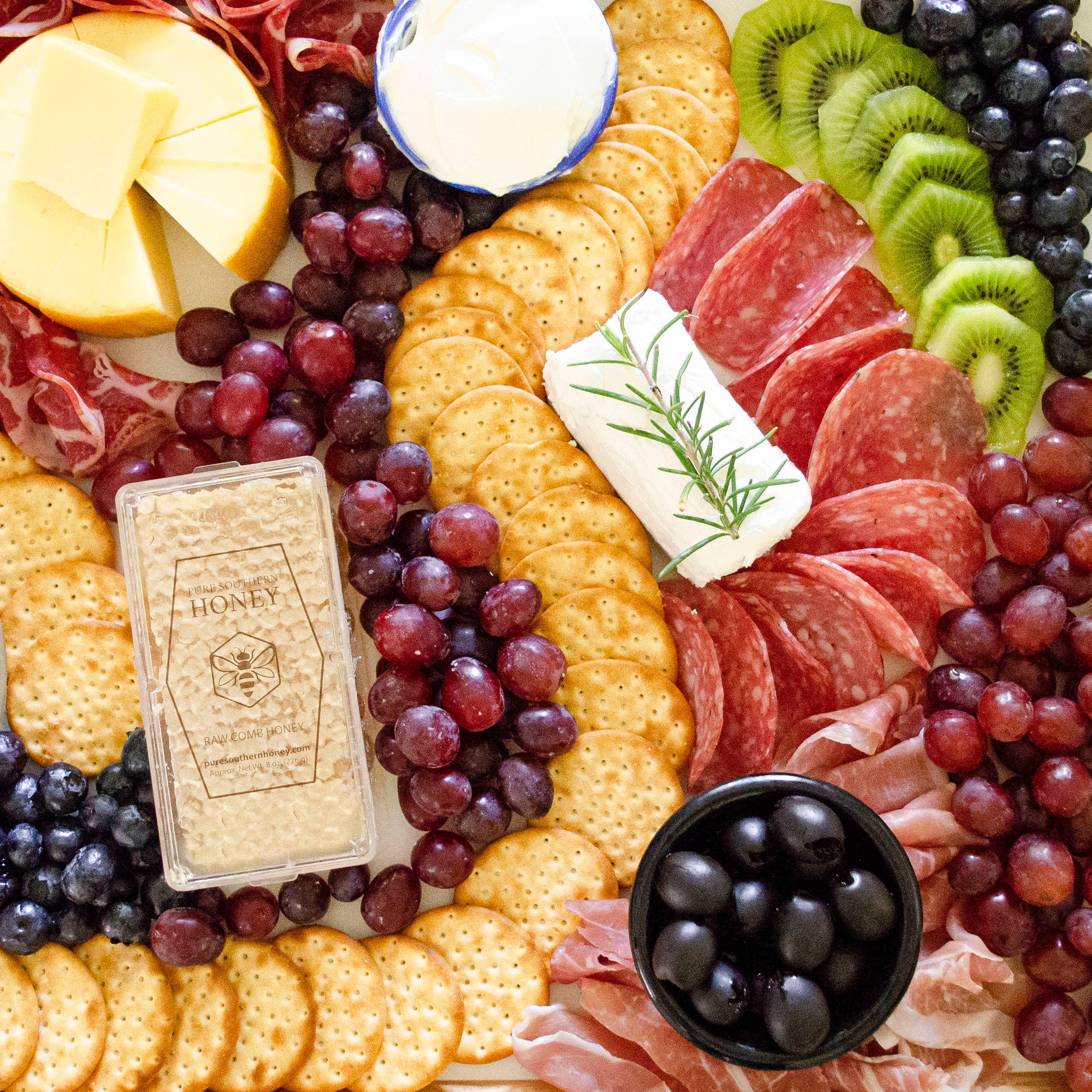 Pure Southern Honey - Wholesale Honey - Honeycomb 7 Oz (12)6