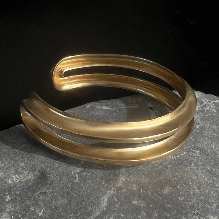 Manchette Volcan pour la vente par Metalepsis Projects