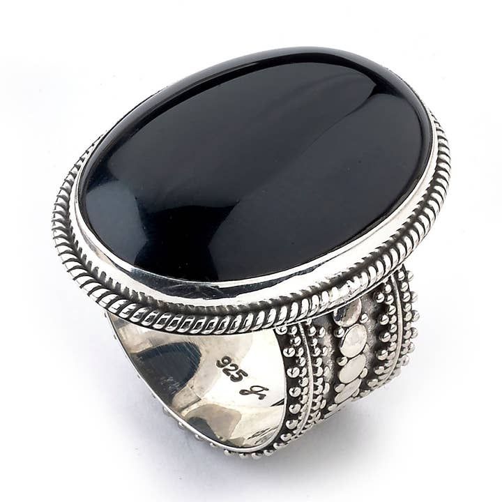 Bague ovale en onyx et acier inoxydable pour la vente par Eli Pebble