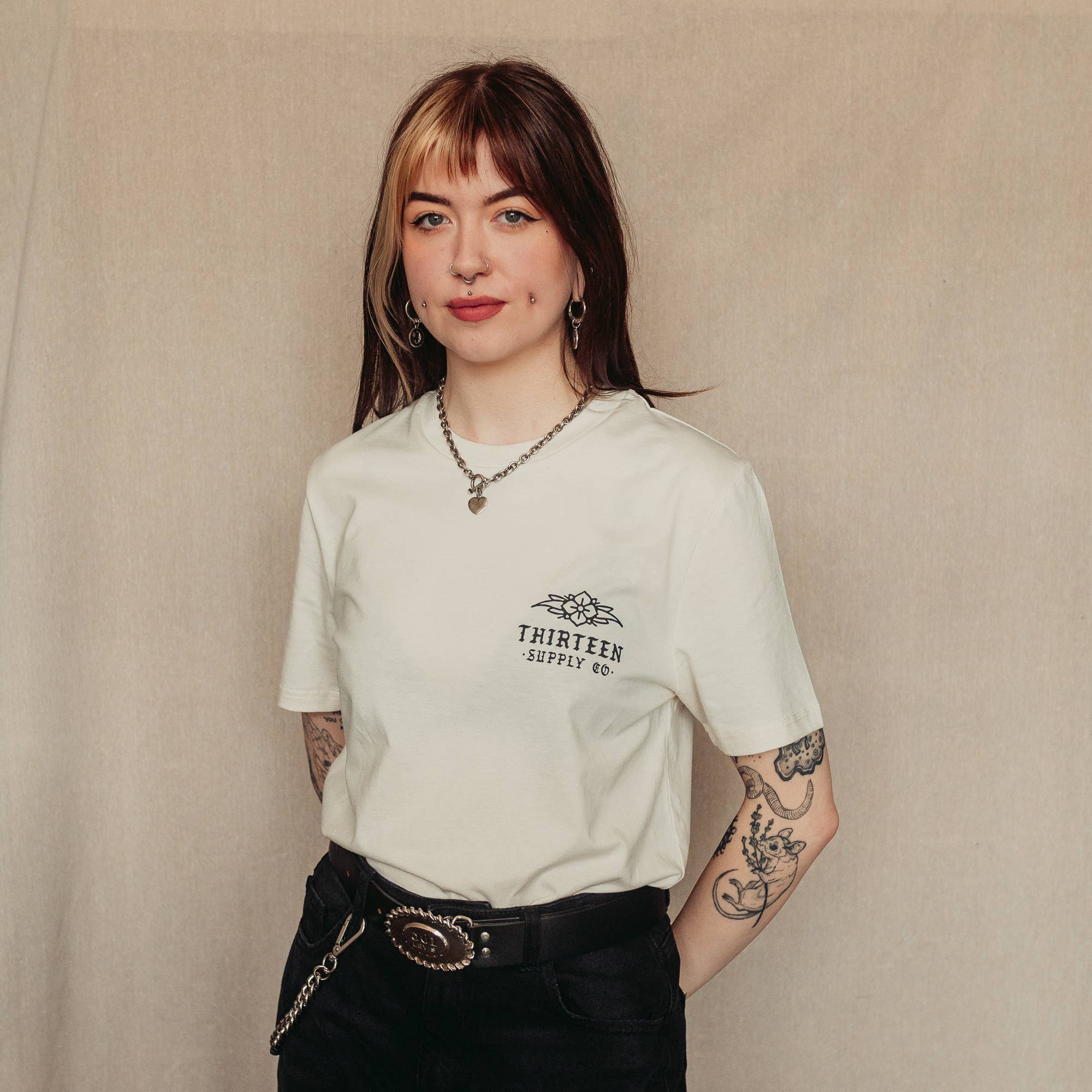 Thirteen Supply Co – wholesale Screen printed t-shirt – Women′s – STEADFAST - SHORT SLEEVE UNISEX T-SHIRT3