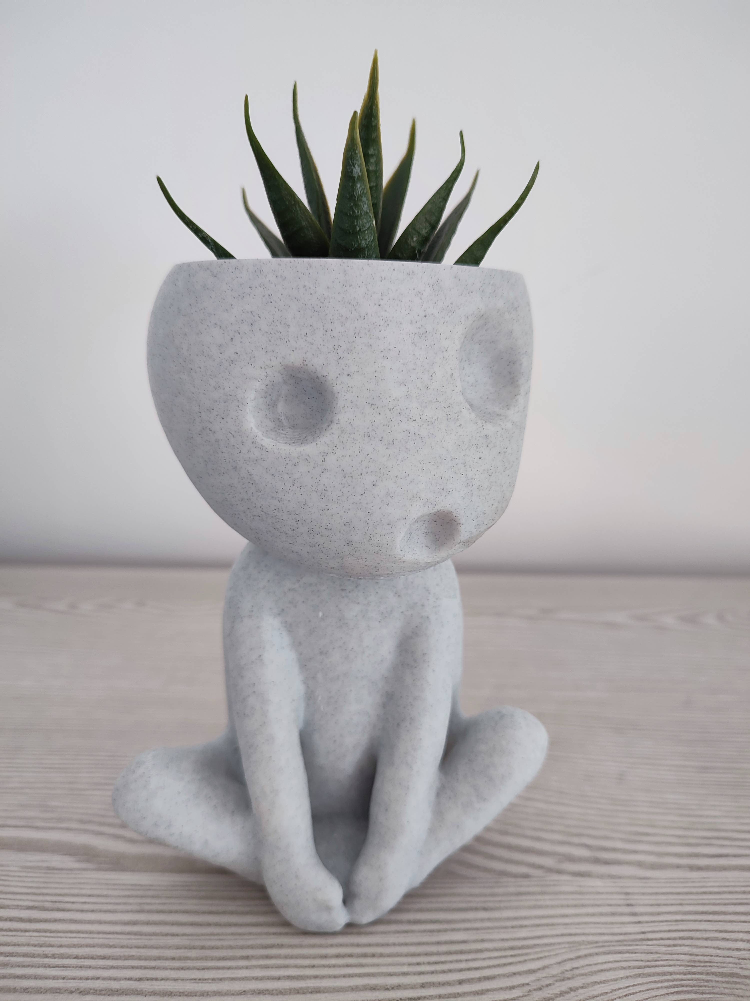 3DROOTS - Wholesale Plant Pot - Kodama sitting planter - Home and garden decoration0