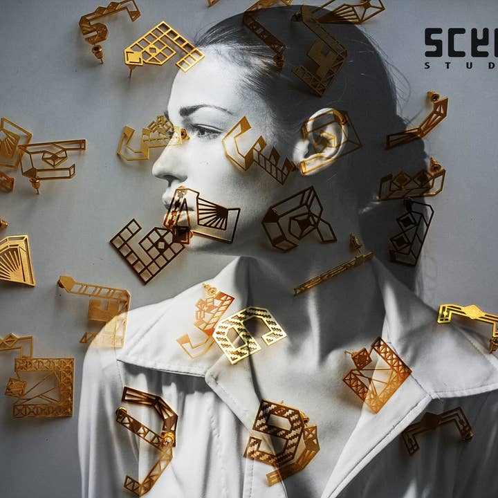 Art déco Abjadiya/Collection PINS de lettres arabes pour la vente par Scene studio