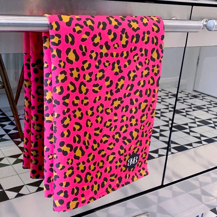 Bean and Bemble - Wholesale Tea Towel - Tea Towel - UK Made - Pink Leopard Print - Organic Cotton