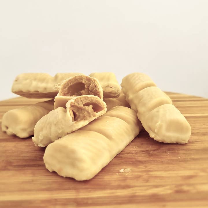 Low Carb Goodies - Wholesale Chocolate Covered Sweets - Box of 6 CROCK white chocolate, filled with hazelnut protein cream. Only 2.8 net carbs/crock2