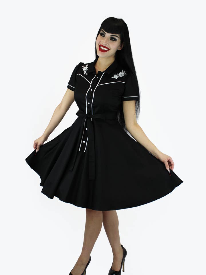 Black and White Rose Western Vintage Country Dress for wholesale by Hemet