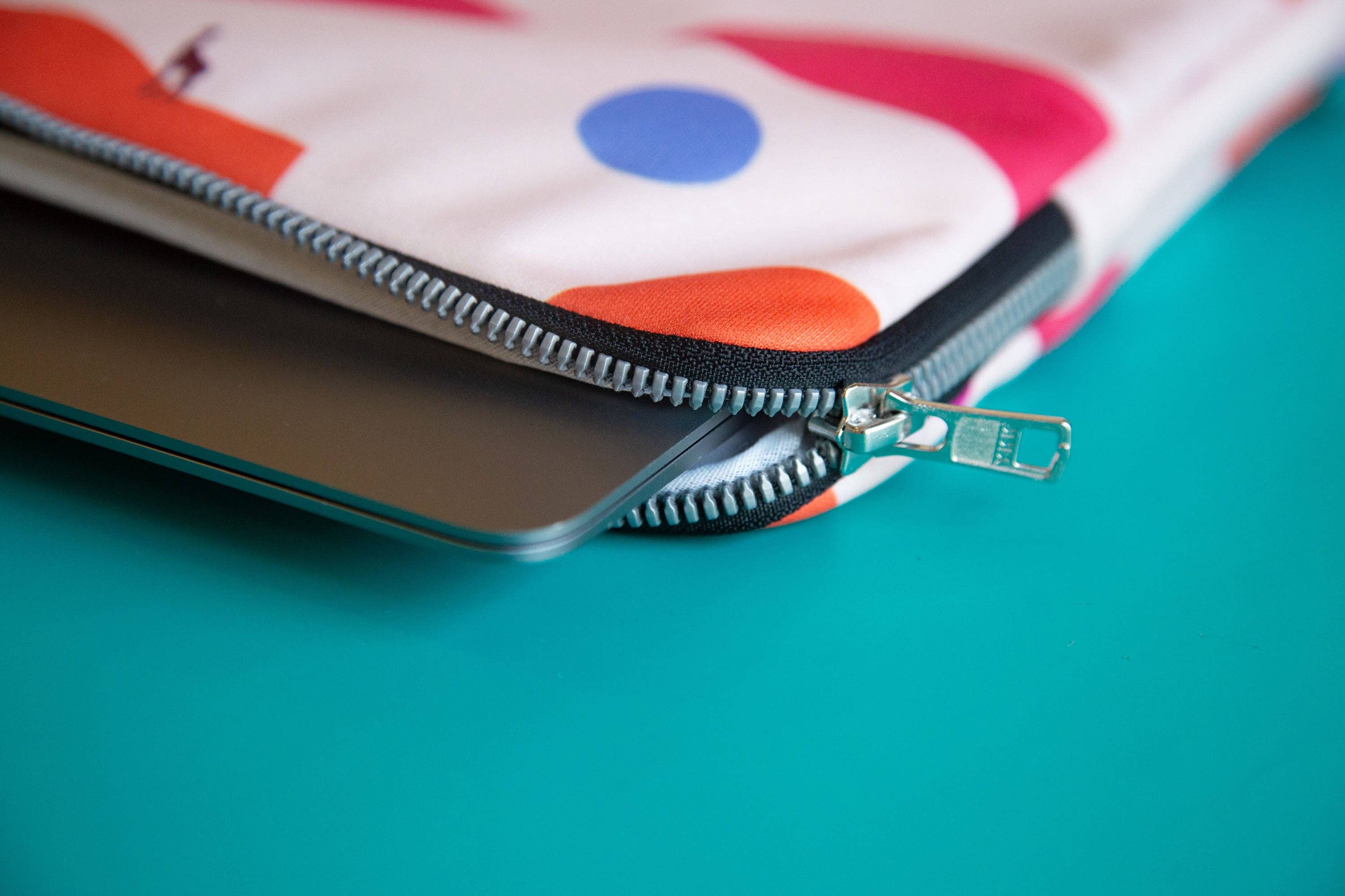 Hello Fred - Wholesale Laptop/Tablet Case - Women's - Case for PC or tablet3