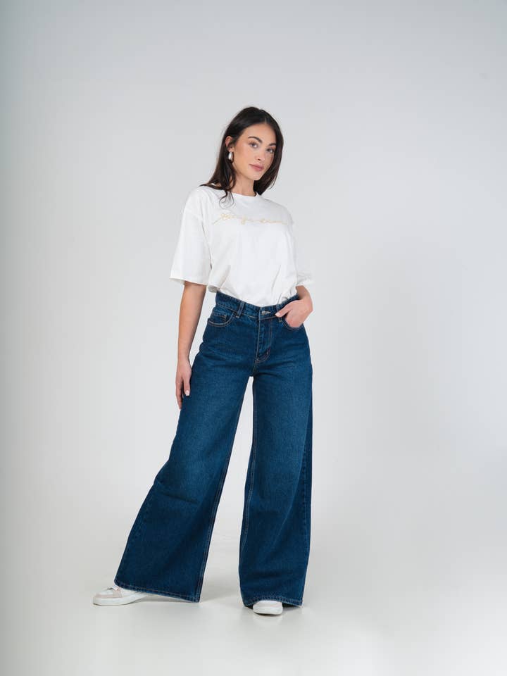 Jeans denim oversize con ricami - LINDA per la vendita all'ingrosso da parte di MAXMILA PARIS