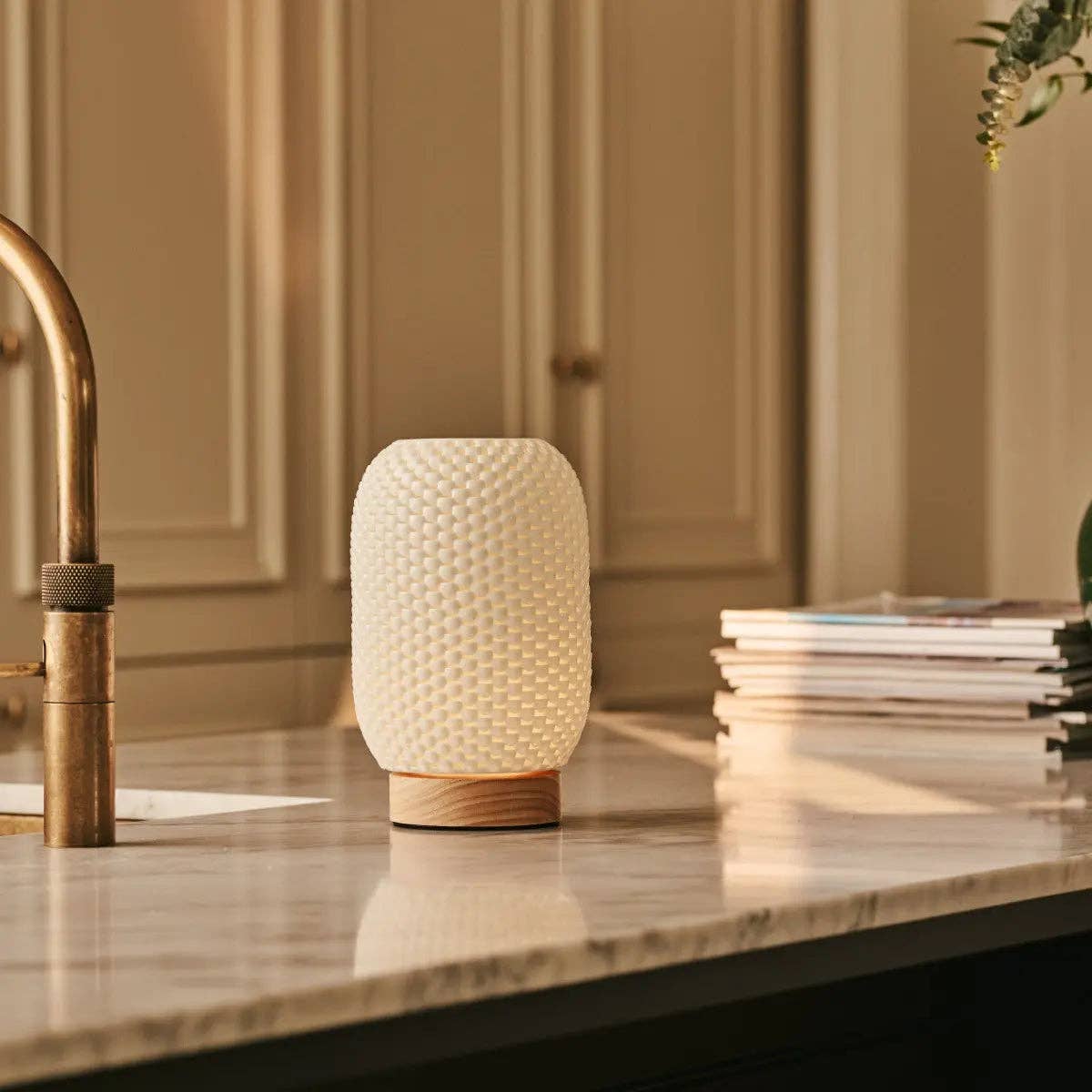 Tavellio - Wholesale Accent/Desk Lamp - Aurora Light Brown Wooden Cordless Table Lamp | 3D-Printed Porcelain, Dimmable & Up to 100 Hours of Battery Life11