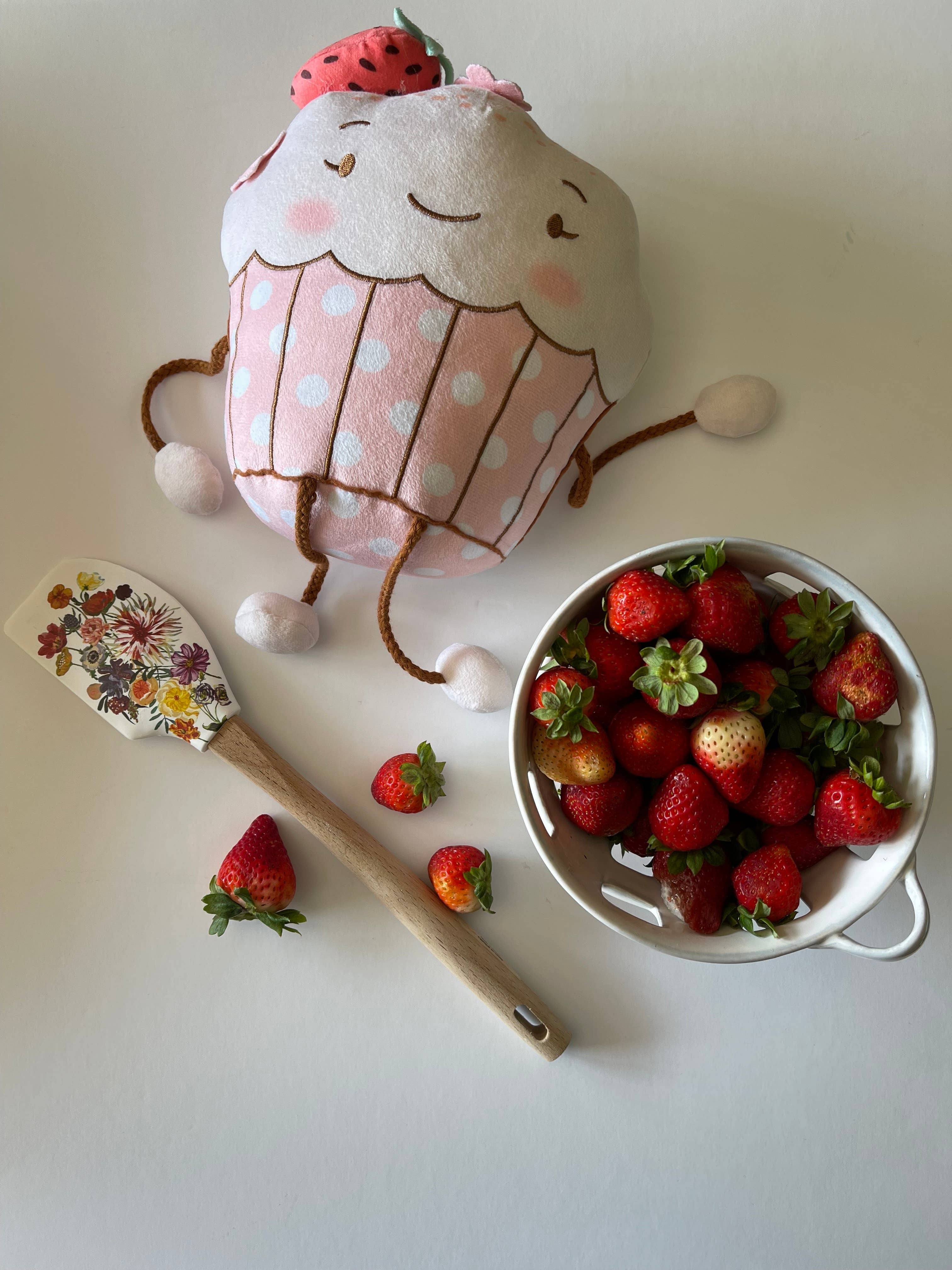 Snuggle Muffins - Wholesale Preschool Book (3-5) - Snuggle Muffins: Stephie Strawberry Book + Toy Set3