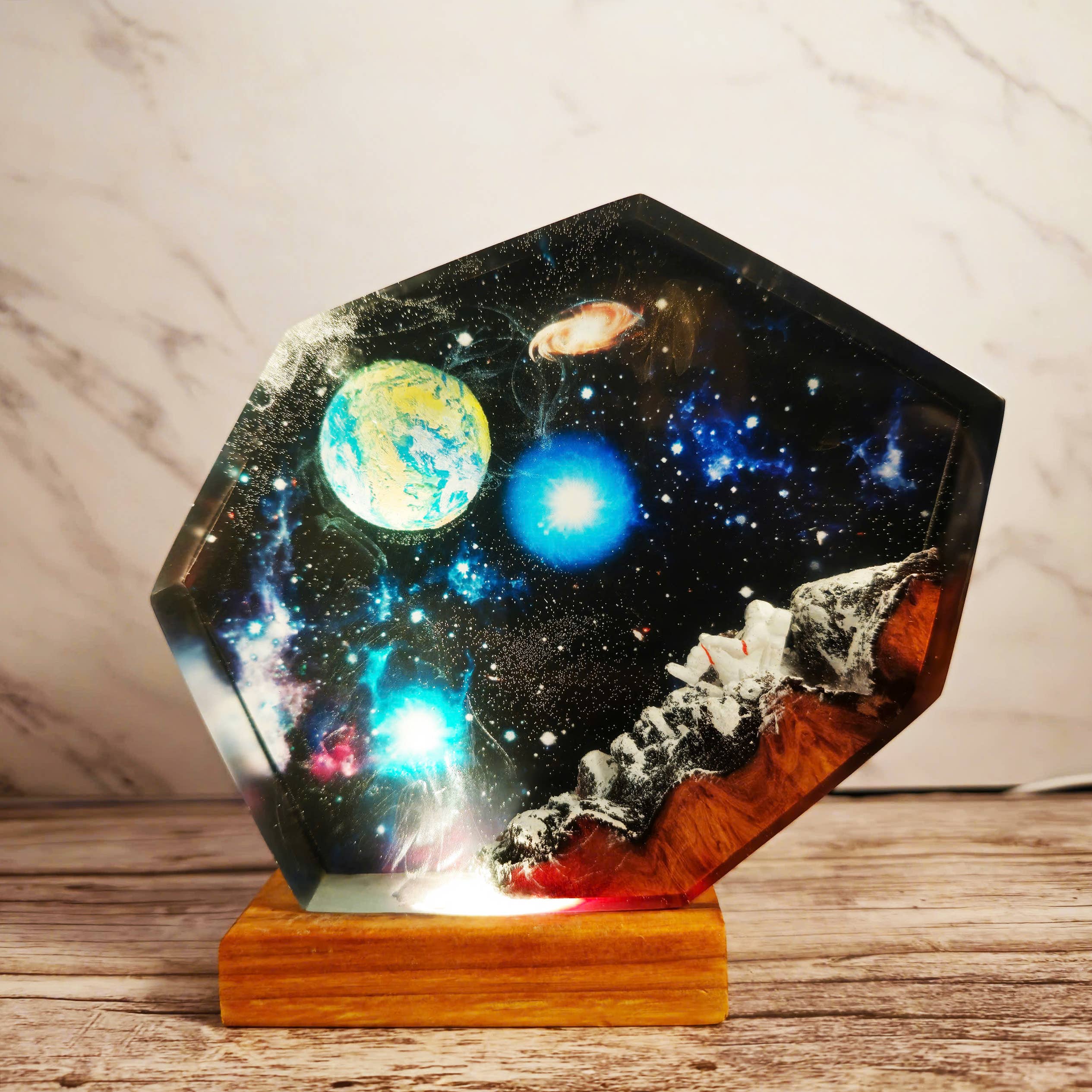 Merchemy - Vendita all'ingrosso Luci notturne - Lampada Spaziale Galassia Astronauta in Resina, Lampada Astronauta in Resina1