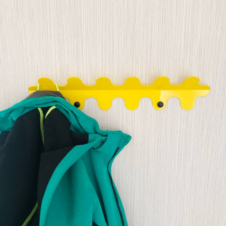 CosyDecorArt – Großhandel Wandhaken – Wiggle Metallbügel, Schnörkelgarderhaken, Wackelwandhaken, schwarzer, gelber, weißer Farbaufhänger für den Eingangsbereich, strapazierfähig6