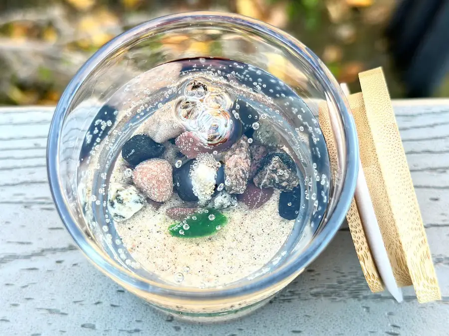 Devonian Coast - Wholesale Novelty Candle - Beach Glass Gel Candle – Medium 6oz Wax3