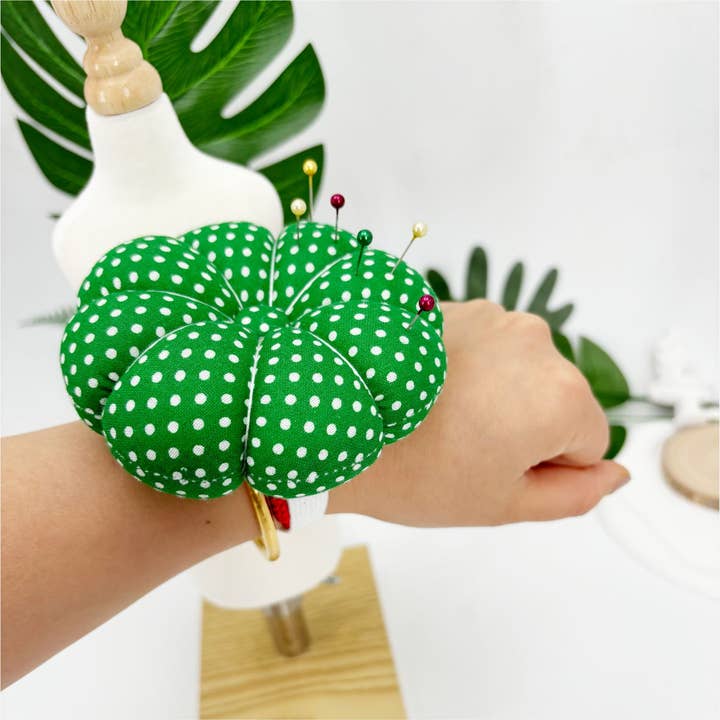Max-Link Solutions Ltd - Wholesale Knitting/Crochet Supplies - Darnn Pin Cushion with Wrist Band, Wrist Pin Cushion7