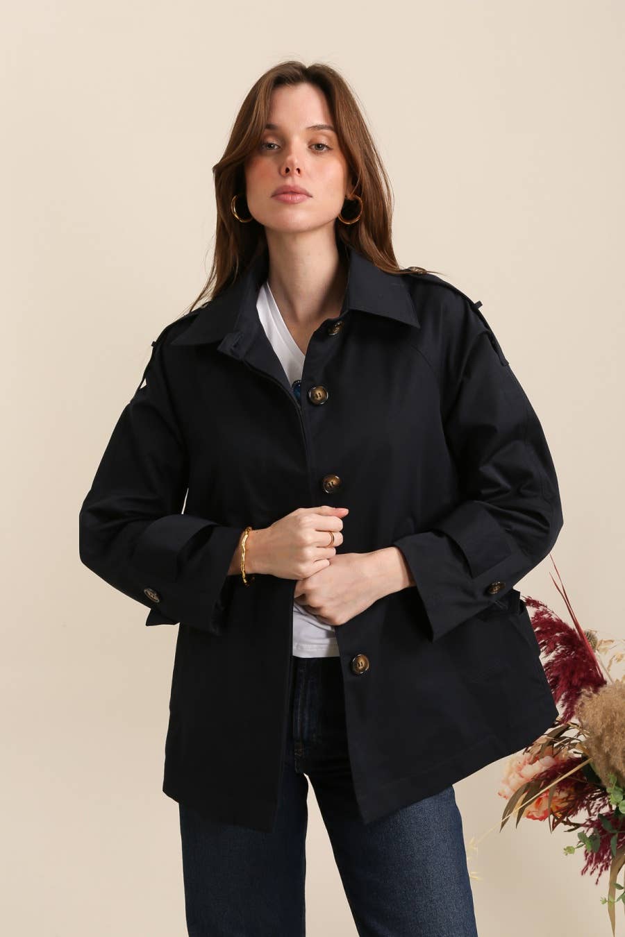 Attrait Paris - Vendita all'ingrosso Trench - Donna - Trench coat corto con bottoni invisibili11