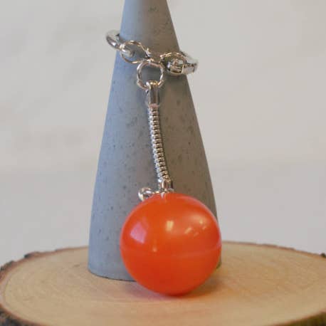 Jawbreaker Lucite nøglering i mandarin for engroshandel hos Lucky Cat