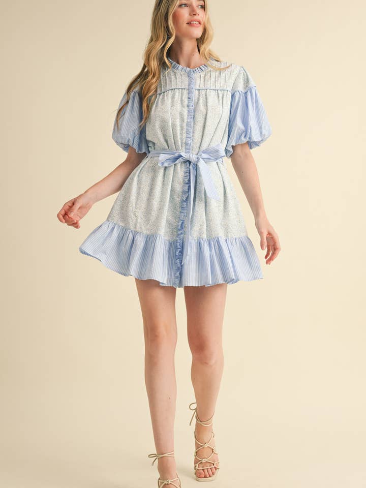 &MERCI – Engroshandel Kjole - Dame – MØNSTRET KJOLE MED FLÆSER MINI MDR38557