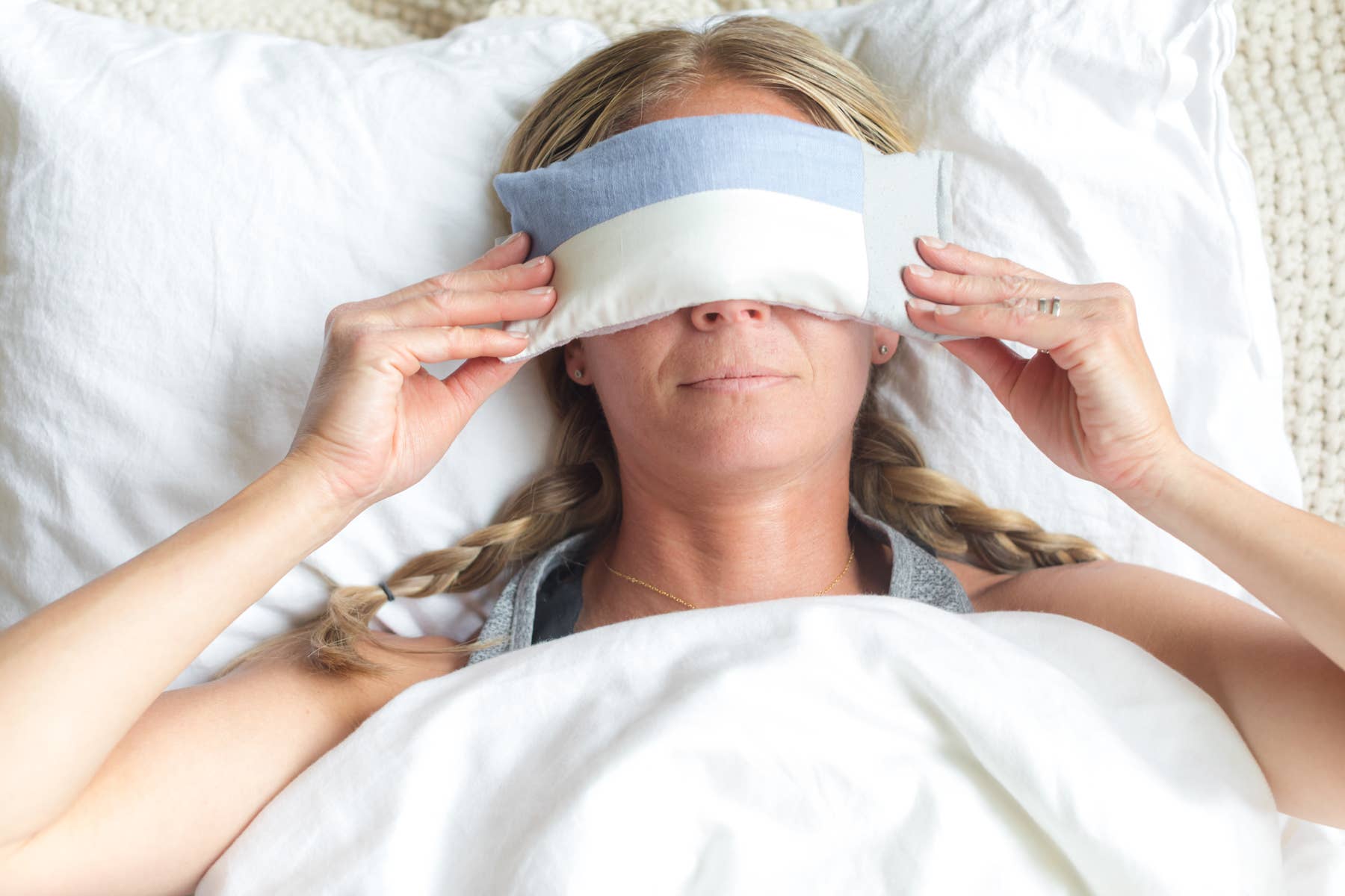 Wildflower Rituals - Wholesale Kuuroord/therapeutisch kussen - Aromatherapie verzwaard oogkussen - Eucalyptus & Lavendel