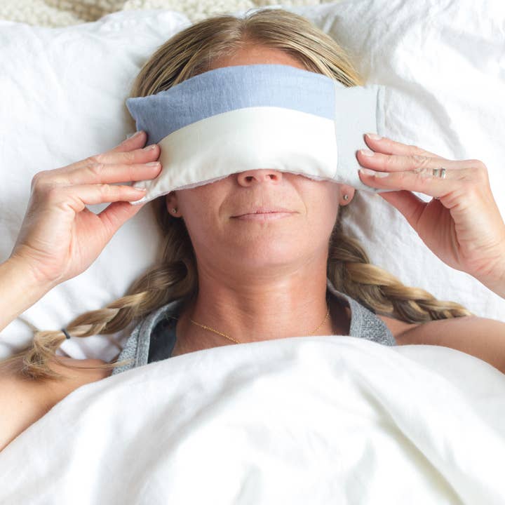 Wildflower Rituals - Wholesale Kuuroord/therapeutisch kussen - Aromatherapie verzwaard oogkussen - Eucalyptus & Lavendel0