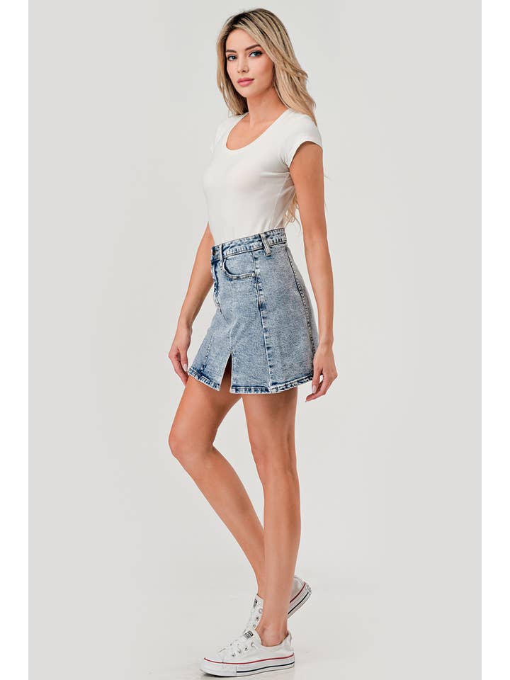 M6226SK - LIGHT MEDIUM WASH - WASHED DENIM MINI SKIRT for wholesale on Faire