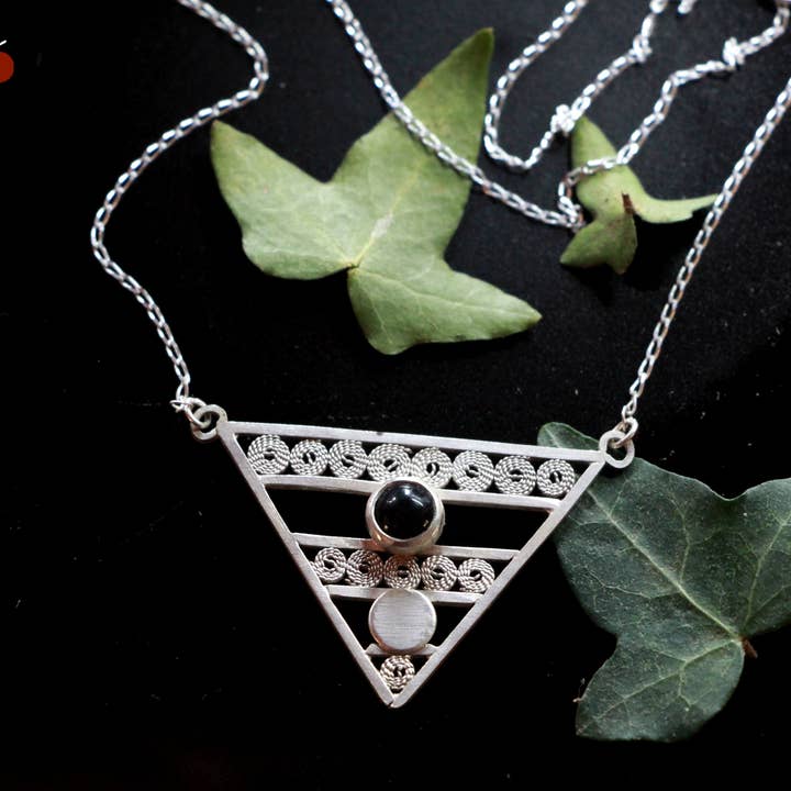 “Tikal” necklace for wholesale by Etcaetera Création