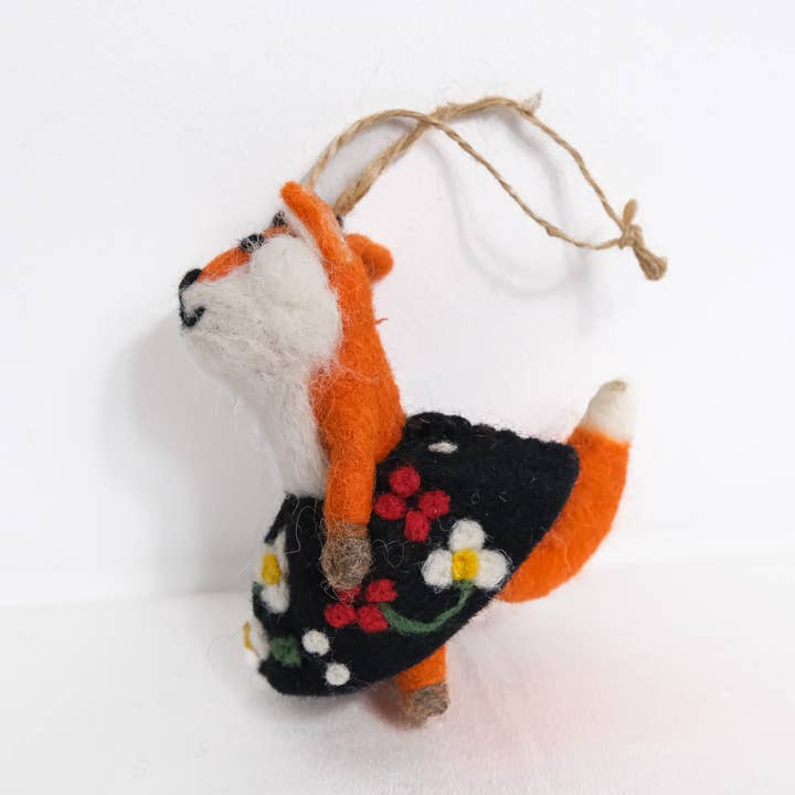 Karma Nepal Crafts – wholesale Ornament – Needle Felted Fox Christmas Ornaments 2