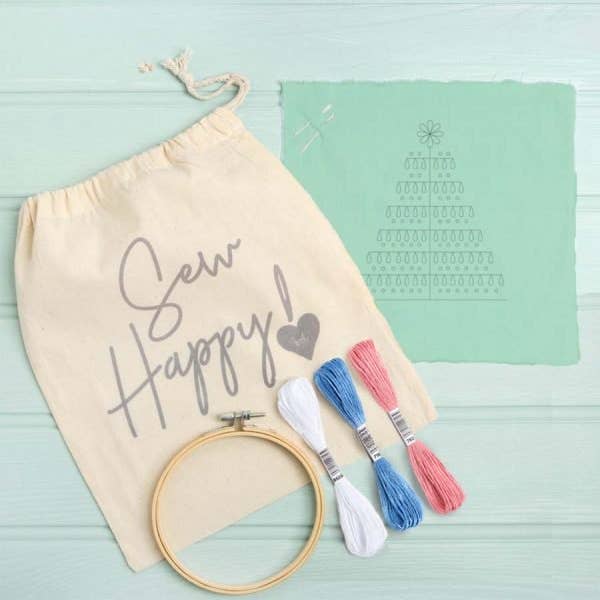 Wool Couture Company - Wholesale Embroidery/Cross Stitch Supplies - Christmas Tree Embroidery Kit4